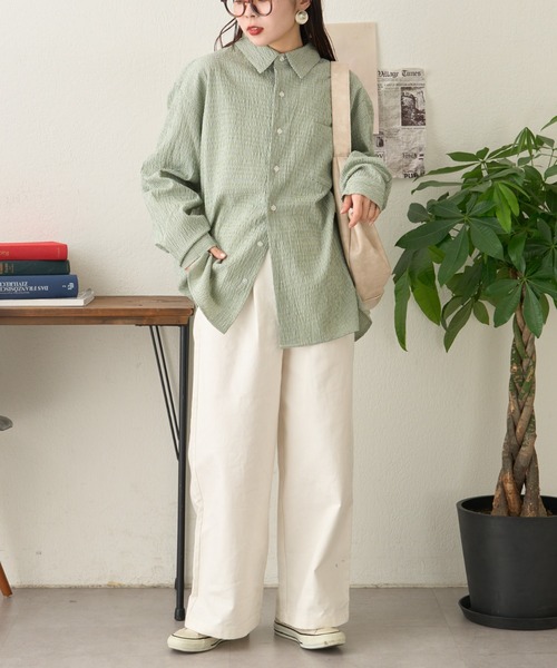 CIAOPANIC TYPY（チャオパニックティピー）の「【ユニセックス】ビックシルエットシアサッカーチェックシャツ（シャツ/ブラウス・メンズ・ブラック/ブラウン/グリーン/ブルー・LARGE/MEDIUM/SMALL）」の5枚目の写真