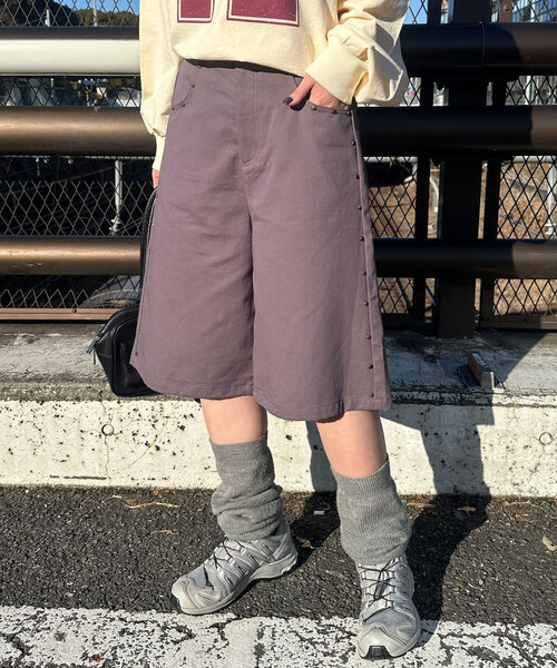 CIAOPANIC（チャオパニック）の「スタッズツイルハーフパンツ（その他パンツ・レディース・ベージュ/グレー・ONE SIZE）」の7枚目の写真