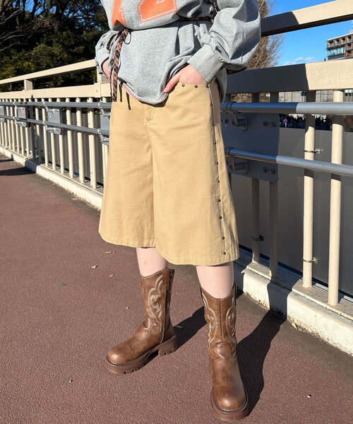 CIAOPANIC（チャオパニック）の「スタッズツイルハーフパンツ（その他パンツ・レディース・ベージュ/グレー・ONE SIZE）」の16枚目の写真