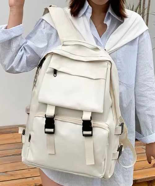 ammy.（エイミードット）の「【 ammy. / エイミードット 】 大容量 ロゴ ベーシック バックパック リュック（バックパック/リュック・レディース・アイボリー/ブラック・FREE）」の2枚目の写真