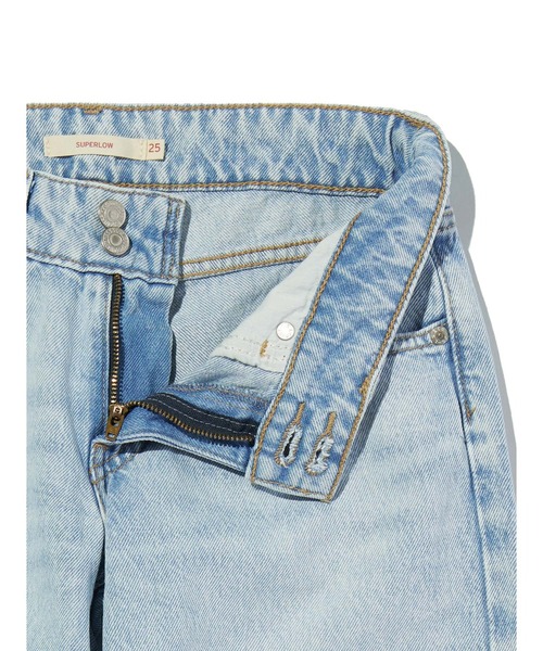 Levi's(リーバイス)の「Levi's/リーバイス SUPERLOW ルーズ ジーンズ(デニムパンツ・レディース・ダークインディゴブルー/ライトインディゴブルー・23inch/28inch/27inch/26inch/25inch/24inch)」の12枚目の写真