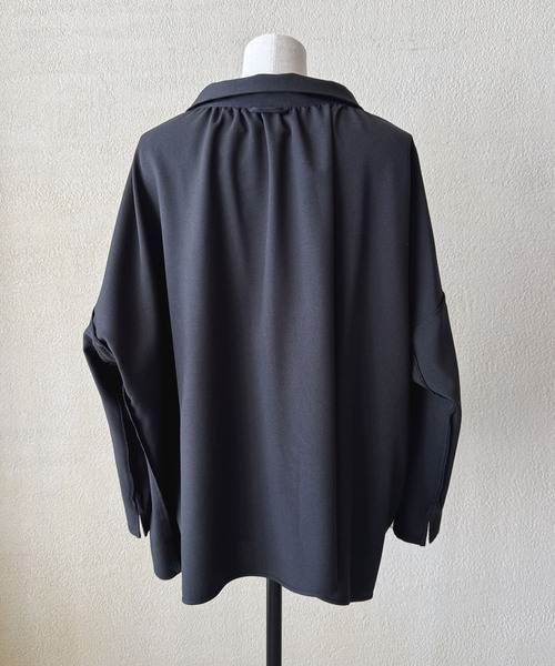 ジャーナルスタンダードラックス　タイプワッシャー スタンドカラーパフブラウス　黒 JOURNAL STANDARD LUXE（ジャーナルスタンダード ラックス）の