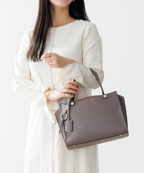 Jewelna Rose(ジュエルナローズ)の「セイディ・トートバッグ ミドルサイズ 16143(ハンドバッグ・レディース・アイボリー/グレイッシュベージュ/ブラック/スモークピンク・FREE)」の4枚目の写真