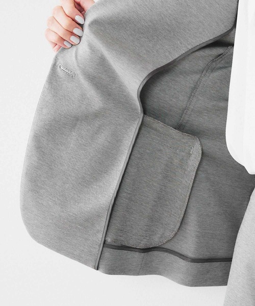 UNTITLED（アンタイトル）の「【通勤スーツ】コットン混ジャージ テーラードジャケット（テーラードジャケット・レディース・ダークグレー/ベージュ/ネイビー/ブラック・00/01/02/03/04/42/44/46/48/50）」の10枚目の写真