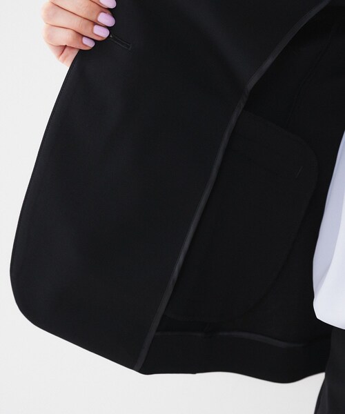 UNTITLED（アンタイトル）の「【通勤スーツ】コットン混ジャージ テーラードジャケット（テーラードジャケット・レディース・ダークグレー/ベージュ/ネイビー/ブラック・00/01/02/03/04/42/44/46/48/50）」の16枚目の写真