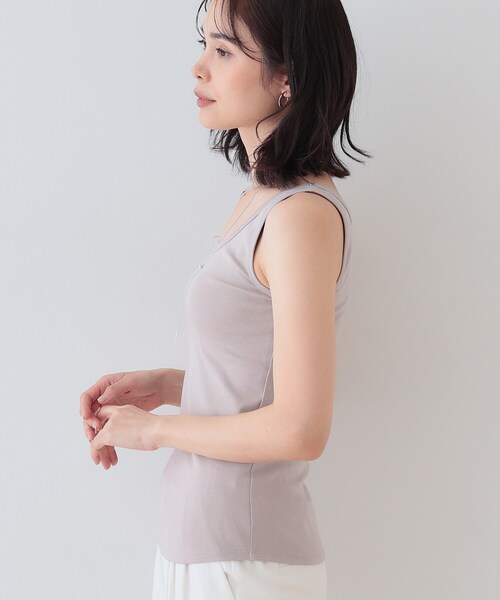 INDIVI(インディヴィ)の「【洗える/前後2WAY】インナータンクトップ(タンクトップ・レディース・ナチュラル/ブラック/ホワイト・40/38/36/15 /13/05)」の22枚目の写真