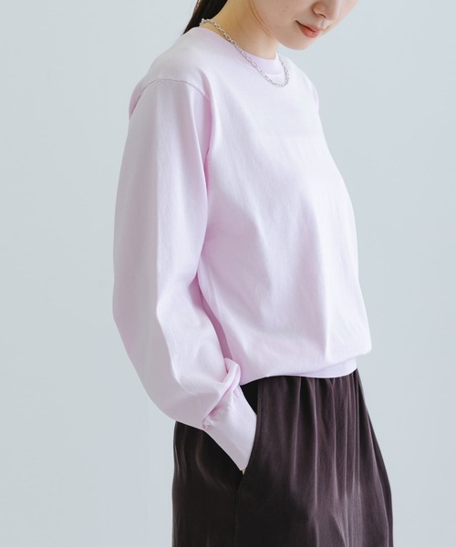 URBAN RESEARCH(アーバンリサーチ)の「new basic ハイゲージクルーネックニット(ニット/セーター・レディース・ピンク/ホワイト系その他/ブラック系その他/ネイビー・FREE)」の4枚目の写真