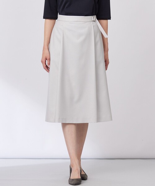 J.PRESS Ladies(J.プレス レディス)の「【セットアップ対応・洗える・UV加工・吸水速乾】OXIJEWELストレッチ スカート(スカート・レディース・ネイビー系/ライトグレー系/ベージュ系/シルバー系・S)」の4枚目の写真