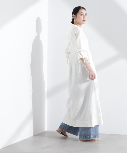 NANO universe（ナノユニバース）の「リボンスリーブサッカーシャツワンピース（シャツワンピース・レディース・ブラック/オフホワイト・FREE）」の6枚目の写真