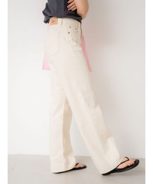 Ungrid（アングリッド）の「ライトオンスストレートデニム（デニムパンツ・レディース・ブルー/アイボリー・24inch/25inch/26inch）」の14枚目の写真