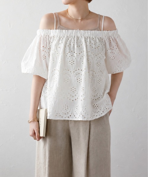 SOTT(ソット)の「Indian cut work off shoulder blouse インドカットワークオフショルブラウス(シャツ/ブラウス・レディース・オフホワイト/ブラック/ライトグリーン/ピンク・FREE)」の1枚目の写真