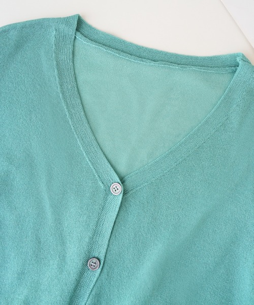 maison de LATIR(メゾンドラティール)の「UV対策、夏のオフィス冷房対策に!夏服にピッタリな透け感Vネック上品シアーUVカットカーデ(シャツ/ブラウス・レディース・ブラック/グレー/グリーン・ONESIZE)」の21枚目の写真