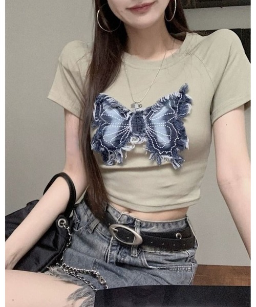 FUNdaysion(ファンデイション)の「クロップド丈バタフライ刺しゅうTシャツ(Tシャツ/カットソー・レディース・ブラック/ホワイト/カーキ・M)」の16枚目の写真