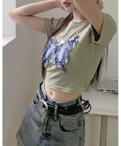 FUNdaysion(ファンデイション)の「クロップド丈バタフライ刺しゅうTシャツ(Tシャツ/カットソー・レディース・ブラック/ホワイト/カーキ・M)」の18枚目の写真