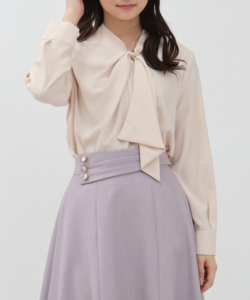 TRUDEA（トルディア）の「ゴールドループボウタイブラウス（シャツ