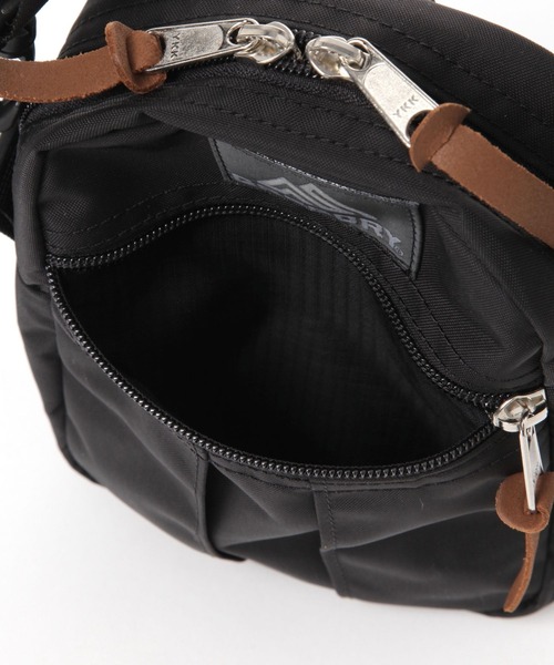 GREGORY(グレゴリー)の「【GREGORY(グレゴリー)】クイックポケットM(ショルダーバッグ・メンズ・ブラック/ベージュ・FREE)」の10枚目の写真