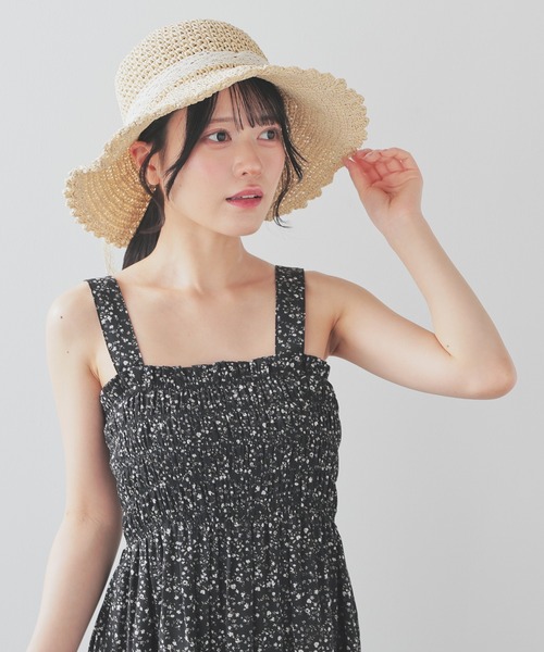 Honeys(ハニーズ)の「スカラップつば広帽(ハット・レディース・ホワイト×グレー/グレイッシュベージュ/ホワイト系その他/ベージュ・FREE)」の7枚目の写真