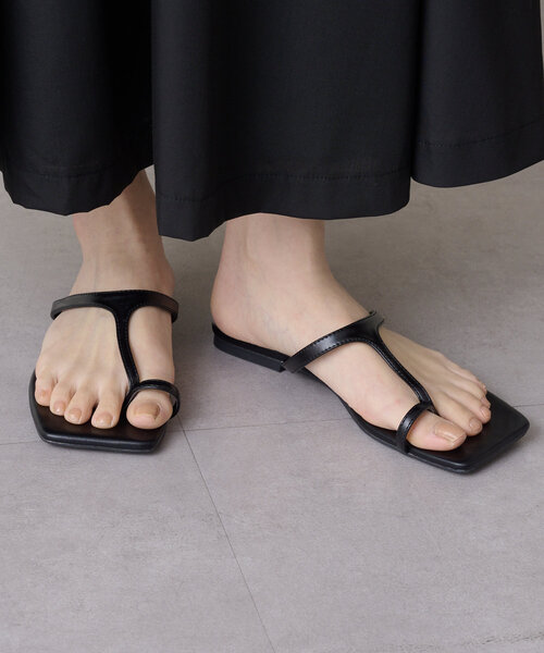 Omekashi（オメカシ）の「フラットトングサンダル（サンダル・レディース・シルバー/ブラック・38/37/36）」の6枚目の写真