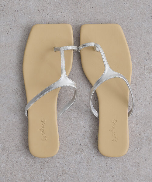 Omekashi（オメカシ）の「フラットトングサンダル（サンダル・レディース・シルバー/ブラック・38/37/36）」の15枚目の写真