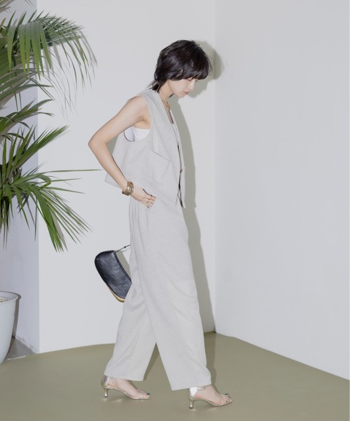 Eimee Law(エイミーロウ)の「ショルダータック クロップドベスト(ベスト・レディース・ブラック/ライトグレー/グレー/ベージュ・FREE)」の6枚目の写真