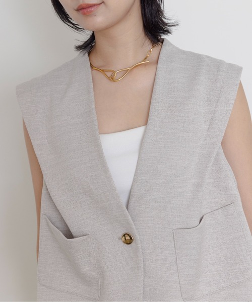 Eimee Law(エイミーロウ)の「ショルダータック クロップドベスト(ベスト・レディース・ブラック/ライトグレー/グレー/ベージュ・FREE)」の21枚目の写真