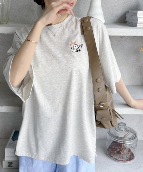 Ada.(エイダ)の「おばけ プリント big Tシャツ(Tシャツ/カットソー・レディース・オフホワイト/ナチュラル/ブラック・FREE)」の5枚目の写真