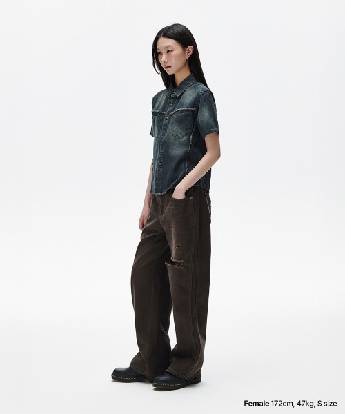 MAHAGRID（マハグリッド）の「『mahagrid/マハグリッド』DENIM HALF SHIRT /ウォッシュ加工 デニムシャツ（シャツ/ブラウス・メンズ・ブルー/ブラック・S/M）」の5枚目の写真