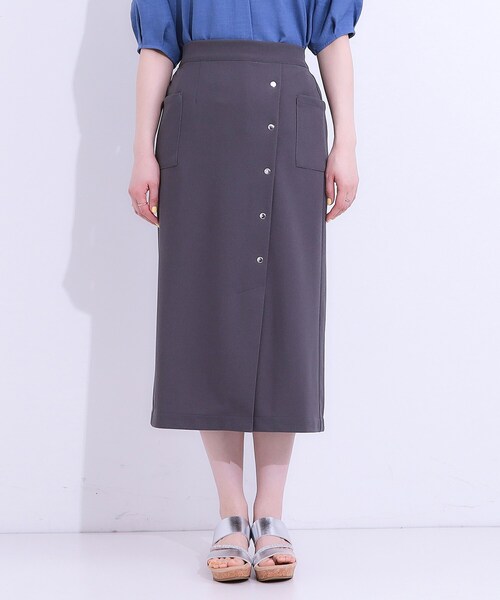 DRESKIP(ドレスキップ)の「【S-LL】カジュアルにもきれいめにも ドット釦カーゴナロースカート(スカート・レディース・チャコールグレー/ブラック/サンドベージュ・01/02/03/04)」の11枚目の写真