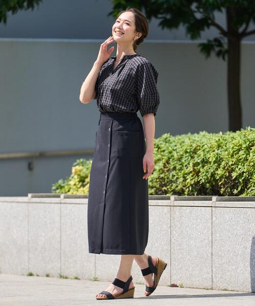 DRESKIP(ドレスキップ)の「【S-LL】カジュアルにもきれいめにも ドット釦カーゴナロースカート(スカート・レディース・チャコールグレー/ブラック/サンドベージュ・01/02/03/04)」の4枚目の写真