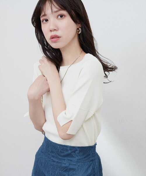 natural couture（ナチュラルクチュール）の「【WEB限定】前後2WAYピンタック切替袖シンプルニット（ニット/セーター・レディース・オフホワイト/ブルー/グレイッシュベージュ/ピンク系その他/ブラック/ミント・FREE）」の18枚目の写真