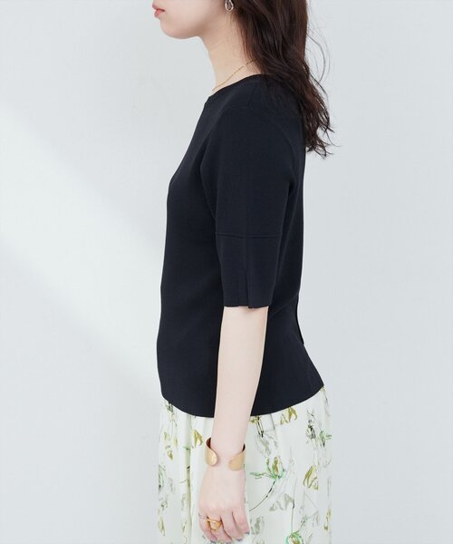 natural couture（ナチュラルクチュール）の「【WEB限定】前後2WAYピンタック切替袖シンプルニット（ニット/セーター・レディース・オフホワイト/ブルー/グレイッシュベージュ/ピンク系その他/ブラック/ミント・FREE）」の9枚目の写真