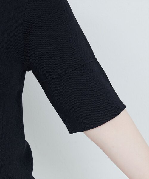 natural couture（ナチュラルクチュール）の「【WEB限定】前後2WAYピンタック切替袖シンプルニット（ニット/セーター・レディース・オフホワイト/ブルー/グレイッシュベージュ/ピンク系その他/ブラック/ミント・FREE）」の13枚目の写真