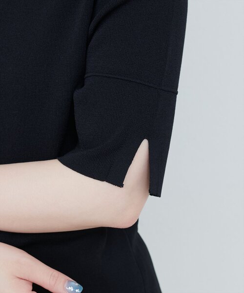 natural couture（ナチュラルクチュール）の「【WEB限定】前後2WAYピンタック切替袖シンプルニット（ニット/セーター・レディース・オフホワイト/ブルー/グレイッシュベージュ/ピンク系その他/ブラック/ミント・FREE）」の14枚目の写真