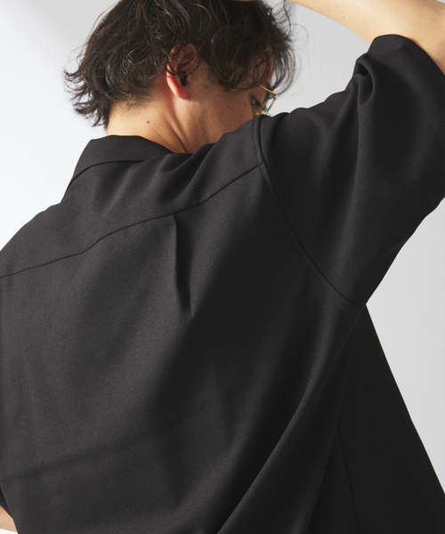 JOURNAL STANDARD relume（ジャーナルスタンダード　レリューム）の「TECH バスケット ウォッシャブル オープンカラーシャツ(セットアップ着用可）（シャツ/ブラウス・メンズ・チャコールグレー/ブラック/ウッド・LARGE/MEDIUM）」の21枚目の写真