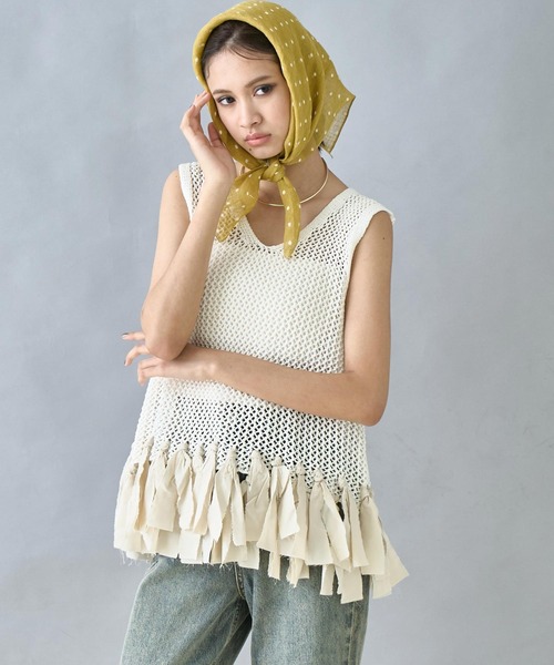 Settimissimo（セッティミッシモ）の「テープヤーン 透かし編み フリンジ ニット（ニット/セーター・レディース・ブラック/アイボリー・FREE）」の3枚目の写真