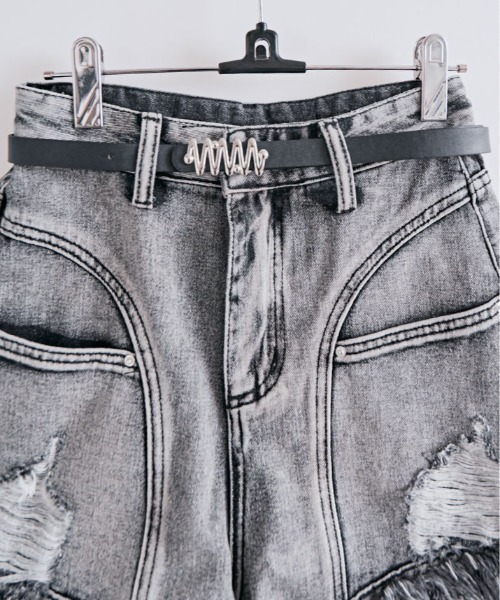 kirakiraShop(キラキラショップ)の「ベルト付き ダメージ デニム ショートパンツ(デニムパンツ・レディース・ブラック・S/M/L)」の12枚目の写真