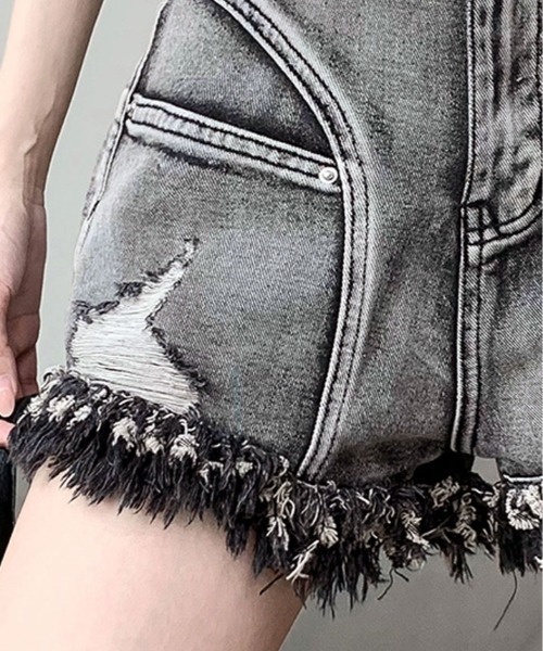 kirakiraShop(キラキラショップ)の「ベルト付き ダメージ デニム ショートパンツ(デニムパンツ・レディース・ブラック・S/M/L)」の16枚目の写真