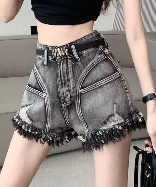 kirakiraShop(キラキラショップ)の「ベルト付き ダメージ デニム ショートパンツ(デニムパンツ・レディース・ブラック・S/M/L)」の2枚目の写真