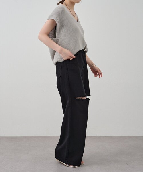 SHENERY(シーナリー)の「ダメージデニムパンツ(デニムパンツ・レディース・ホワイト/ブラック・38/36)」の15枚目の写真