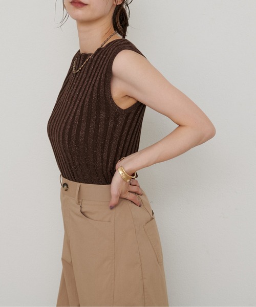 LARUTA（ラルータ）の「【LARUTA】［Web限定］ラメ入りボートネックニット（ニット/セーター・レディース・ブラウン/モカ/ネイビー/ベージュ・MEDIUM）」の6枚目の写真