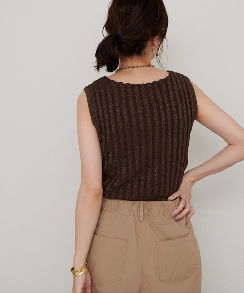LARUTA（ラルータ）の「【LARUTA】［Web限定］ラメ入りボートネックニット（ニット/セーター・レディース・ブラウン/モカ/ネイビー/ベージュ・MEDIUM）」の7枚目の写真