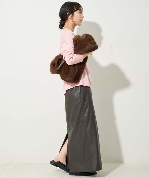 SLOBE IENA（スローブイエナ）の「《追加》ウォッシャブルプレーンニット（ニット/セーター・レディース・パープル/ブラウン/レッド/ライトグレー・FREE）」の20枚目の写真