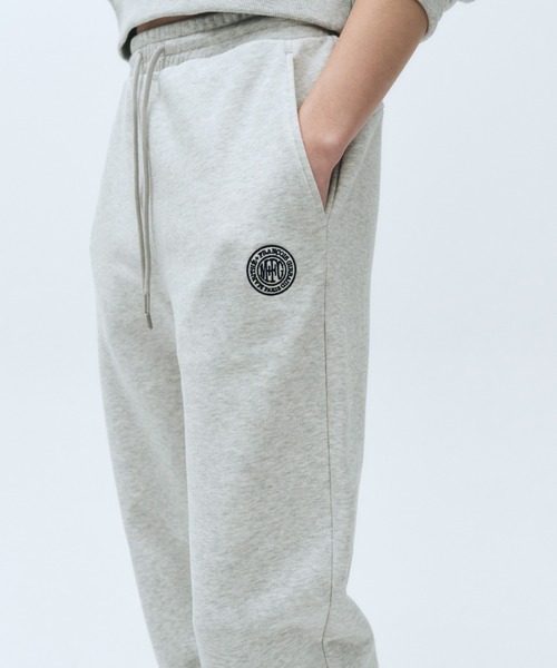 MARITHE + FRANCOIS GIRBAUD（マリテフランソワジルボー）の「MOUVEMENT W JOGGER SWEAT PANTS（スウェットパンツ・レディース・ヘザーグレー/ネイビー・SMALL/MEDIUM）」の6枚目の写真