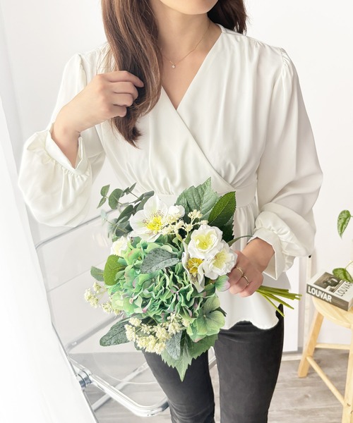 Dewlily(デューリリー)の「甘すぎずきれいめコーデにも◎ カシュクール風リボンフレアブラウス(シャツ/ブラウス・レディース・ブルー/ピンク/ホワイト・XL/S/M/L)」の8枚目の写真