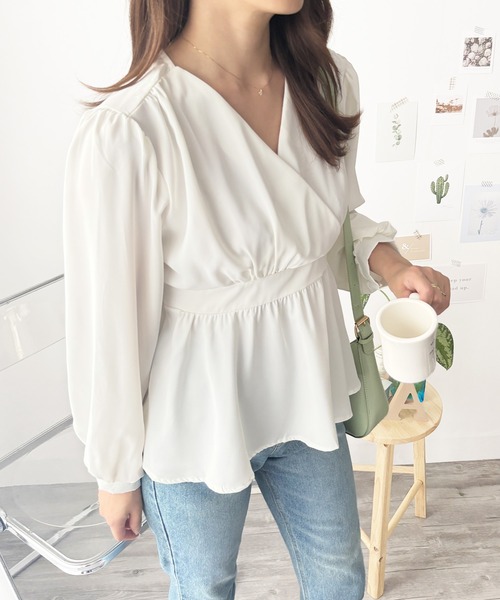 Dewlily(デューリリー)の「甘すぎずきれいめコーデにも◎ カシュクール風リボンフレアブラウス(シャツ/ブラウス・レディース・ブルー/ピンク/ホワイト・XL/S/M/L)」の9枚目の写真