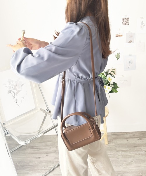 Dewlily(デューリリー)の「甘すぎずきれいめコーデにも◎ カシュクール風リボンフレアブラウス(シャツ/ブラウス・レディース・ブルー/ピンク/ホワイト・XL/S/M/L)」の15枚目の写真
