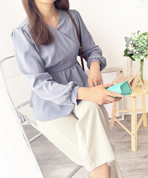 Dewlily(デューリリー)の「甘すぎずきれいめコーデにも◎ カシュクール風リボンフレアブラウス(シャツ/ブラウス・レディース・ブルー/ピンク/ホワイト・XL/S/M/L)」の16枚目の写真