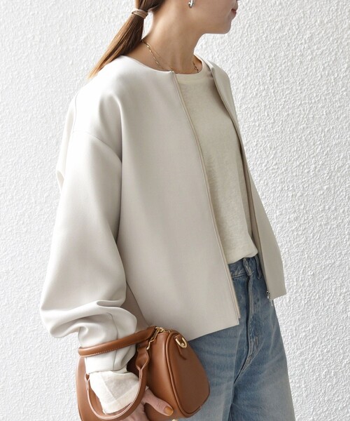 SHIPS any（シップス エニィ）の「〈洗濯機可能〉ダブルクロス ノーカラー ジップ ブルゾン［NAVY BLUE］（ノーカラージャケット・レディース・ブラウン/ブラック/ベージュ・ONE SIZE）」の8枚目の写真