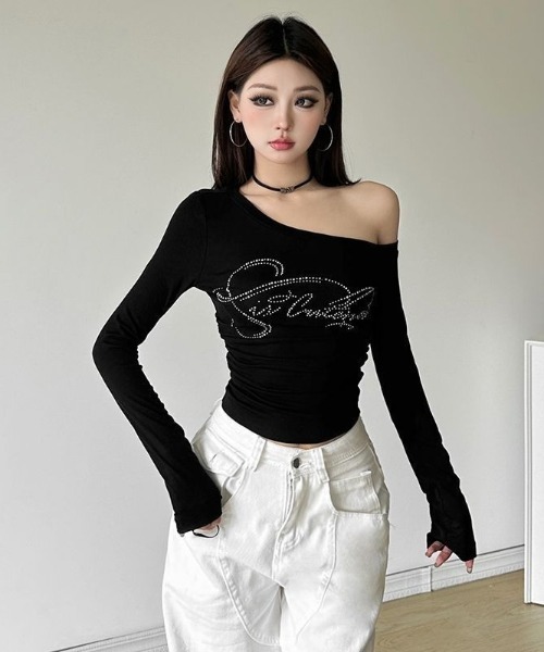 lilful(リルフル)の「サイドギャザーワンショルラインストーンロゴロンT(Tシャツ/カットソー・レディース・ブラック/ホワイト/グレー/レッド・F)」の10枚目の写真
