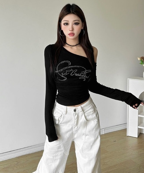 lilful(リルフル)の「サイドギャザーワンショルラインストーンロゴロンT(Tシャツ/カットソー・レディース・ブラック/ホワイト/グレー/レッド・F)」の11枚目の写真